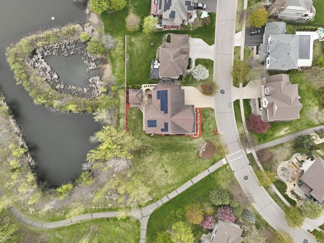 10721 Watersedge Lane, Woodbury, MN 55129
