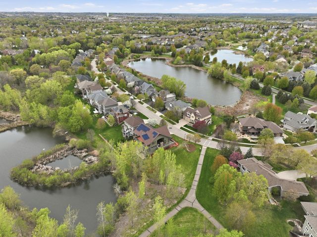 10721 Watersedge Lane, Woodbury, MN 55129