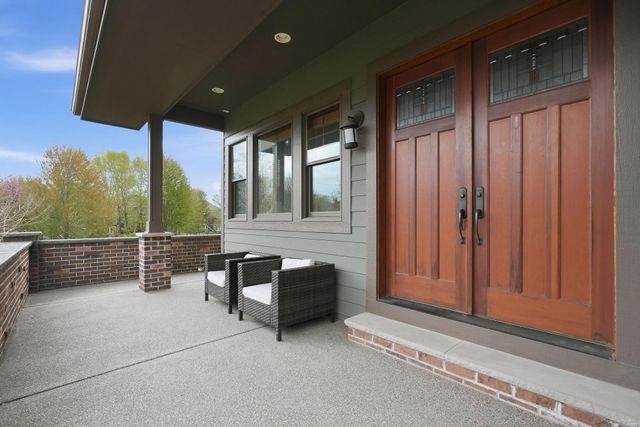 10721 Watersedge Lane, Woodbury, MN 55129