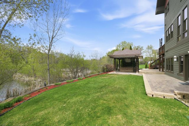 10721 Watersedge Lane, Woodbury, MN 55129