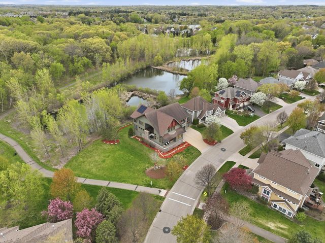 10721 Watersedge Lane, Woodbury, MN 55129