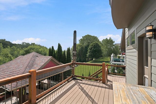10721 Watersedge Lane, Woodbury, MN 55129