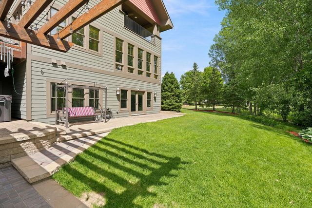 10721 Watersedge Lane, Woodbury, MN 55129