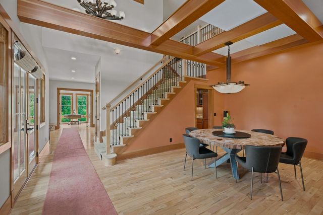 10721 Watersedge Lane, Woodbury, MN 55129