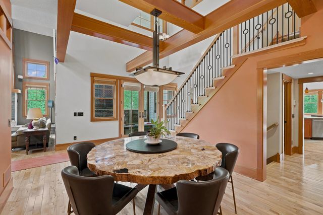 10721 Watersedge Lane, Woodbury, MN 55129