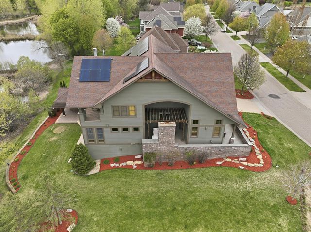 10721 Watersedge Lane, Woodbury, MN 55129