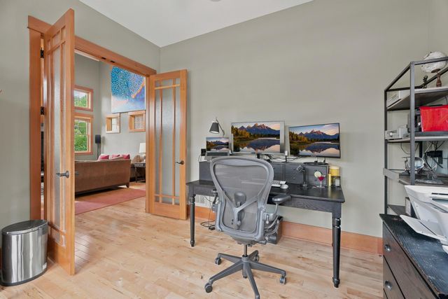 10721 Watersedge Lane, Woodbury, MN 55129