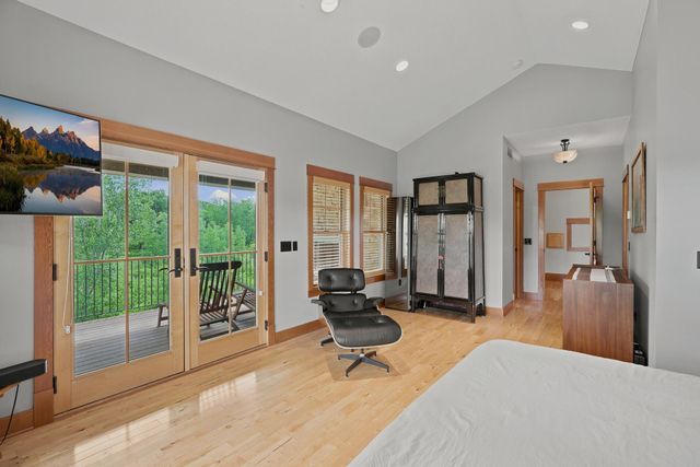 10721 Watersedge Lane, Woodbury, MN 55129