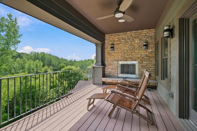 10721 Watersedge Lane, Woodbury, MN 55129