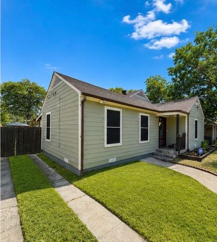 1642 Ash Street, Grand Prairie, TX 75050