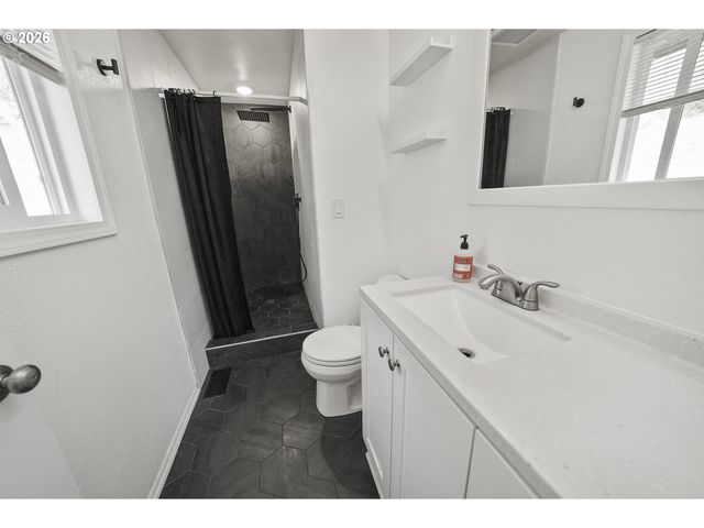 1911 Sw PERKINS Ave, Pendleton, OR 97801