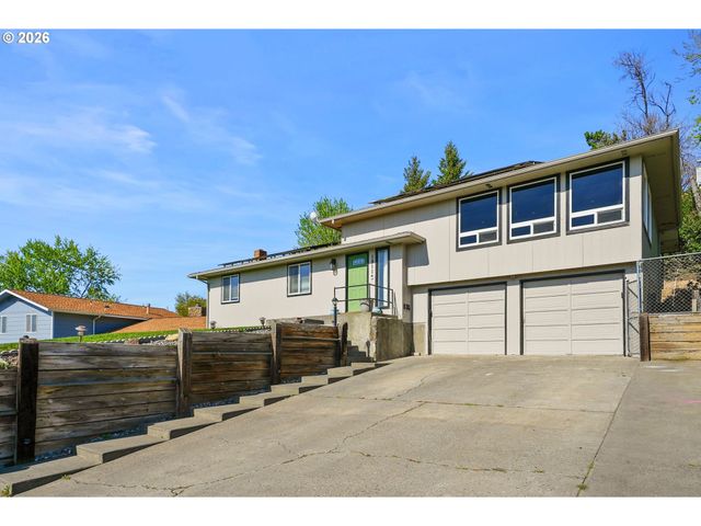 1911 Sw PERKINS Ave, Pendleton, OR 97801