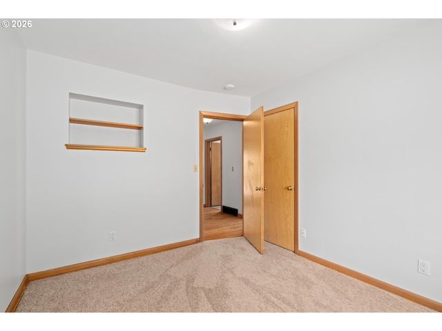 6135 Sw 41ST Ave, Portland, OR 97221