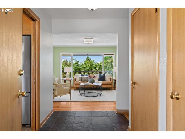 6135 Sw 41ST Ave, Portland, OR 97221