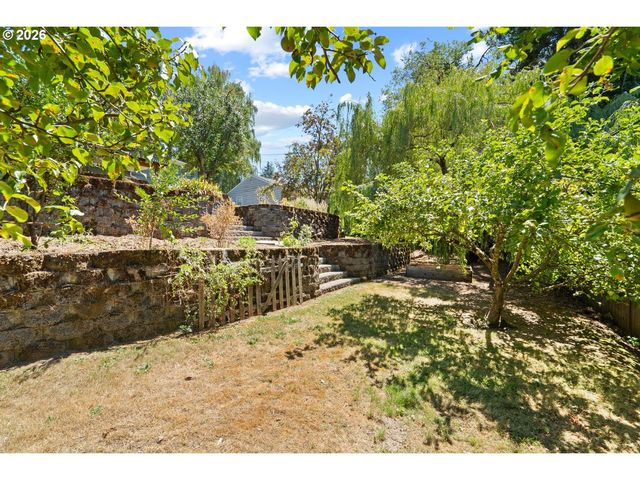 6135 Sw 41ST Ave, Portland, OR 97221