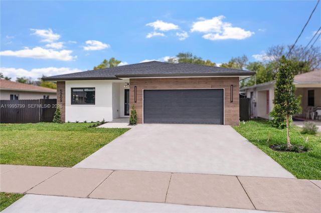 5209 SW 22nd St, West Park, FL 33023