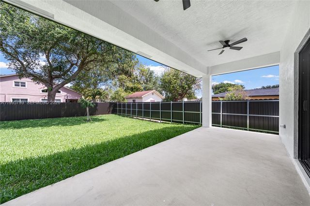 5209 SW 22nd St, West Park, FL 33023