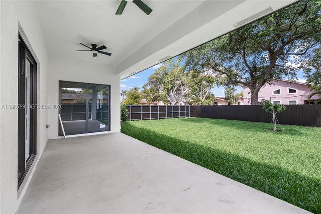 5209 SW 22nd St, West Park, FL 33023