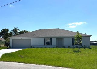 2386 SE Manor Avenue, Port St Lucie, FL 34952