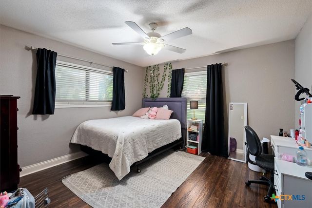 1619 Twin Island Drive, Lockhart, TX 78644