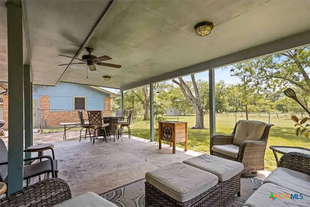 1619 Twin Island Drive, Lockhart, TX 78644