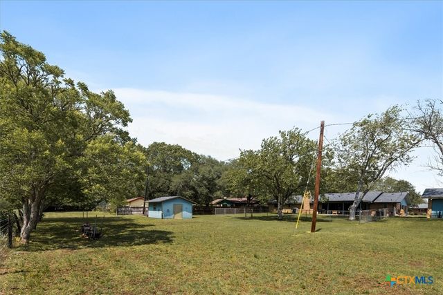 1619 Twin Island Drive, Lockhart, TX 78644
