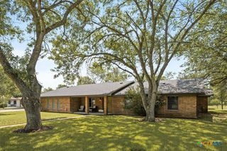 1619 Twin Island Drive, Lockhart, TX 78644