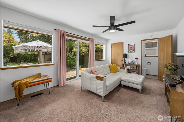 16630 3rd Avenue S, Burien, WA 98148