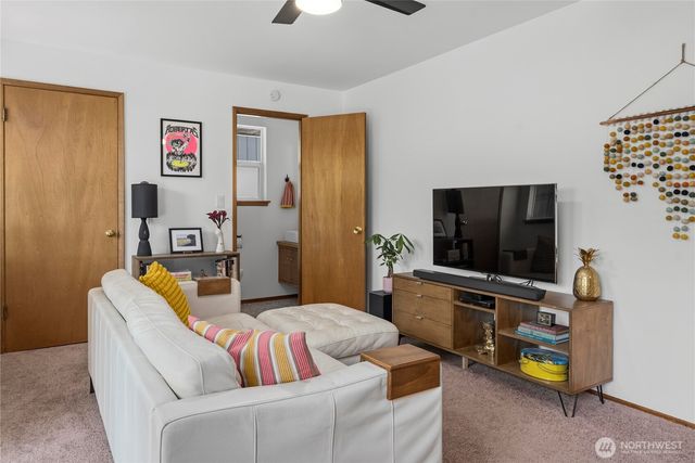 16630 3rd Avenue S, Burien, WA 98148