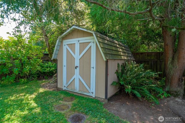 16630 3rd Avenue S, Burien, WA 98148