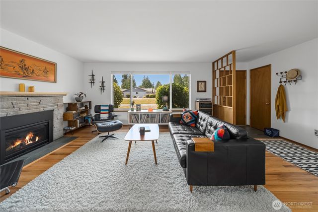 16630 3rd Avenue S, Burien, WA 98148