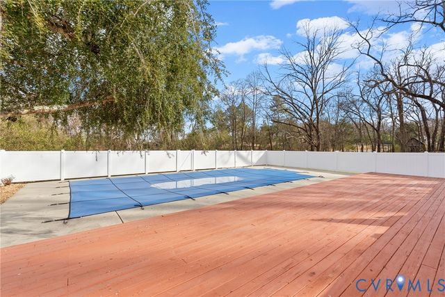 842 Hardtimes Rd, Farmville, VA 23901