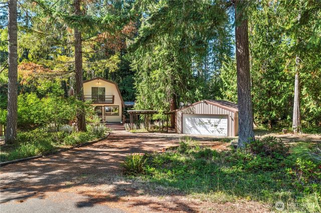 141 N Handicap Place, Hoodsport, WA 98548