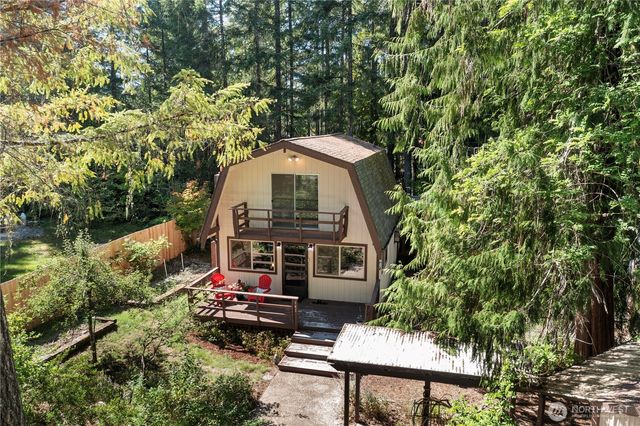 141 N Handicap Place, Hoodsport, WA 98548