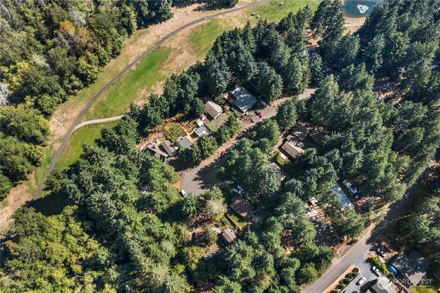 141 N Handicap Place, Hoodsport, WA 98548