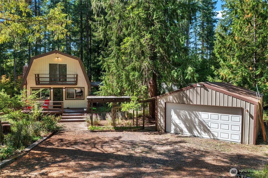 141 N Handicap Place, Hoodsport, WA 98548