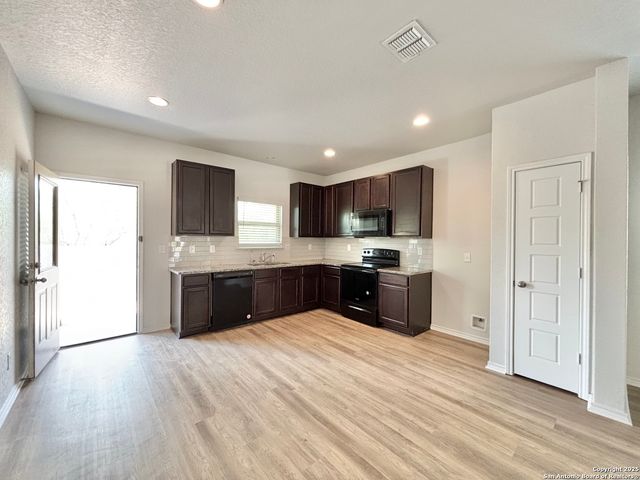 7347 Braes, San Antonio, TX 78244