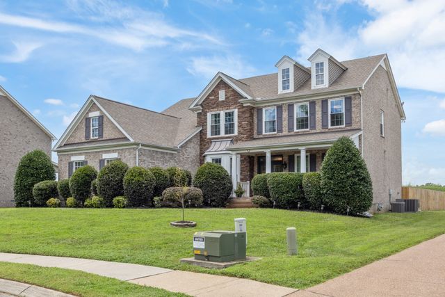3018 Langston Pl, Spring Hill, TN 37174