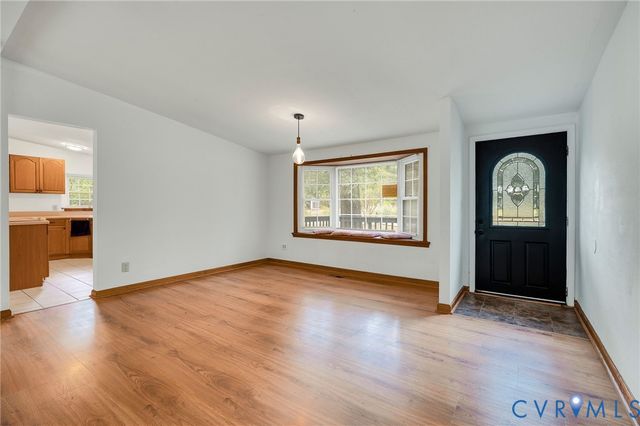 9975 Grove Ct, Gloucester, VA 23061