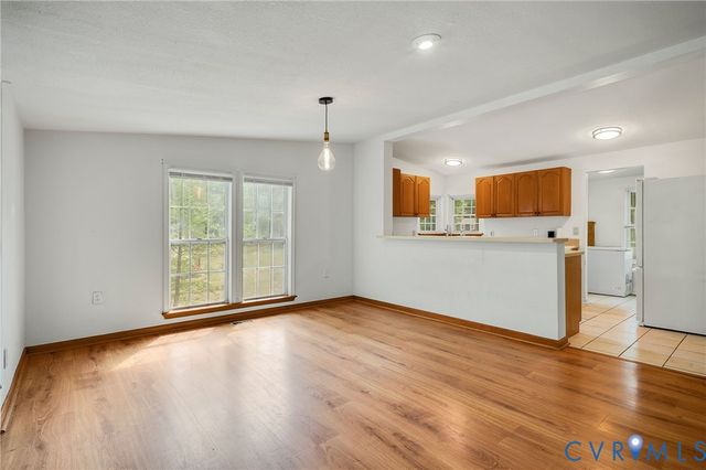 9975 Grove Ct, Gloucester, VA 23061
