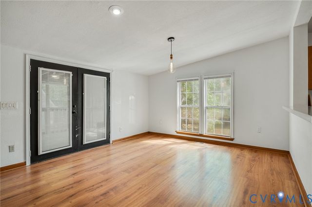 9975 Grove Ct, Gloucester, VA 23061