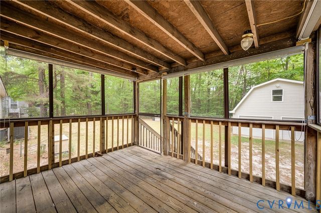 9975 Grove Ct, Gloucester, VA 23061