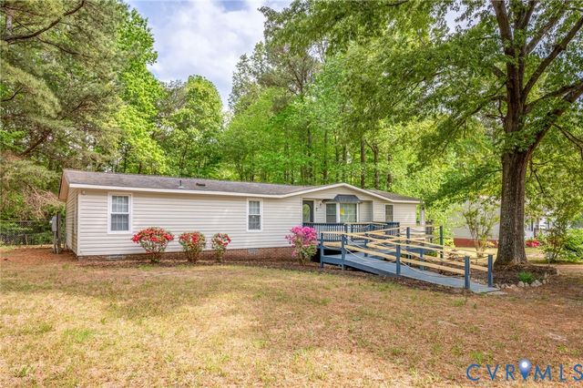 9975 Grove Ct, Gloucester, VA 23061