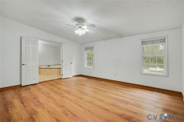 9975 Grove Ct, Gloucester, VA 23061