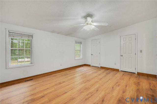 9975 Grove Ct, Gloucester, VA 23061