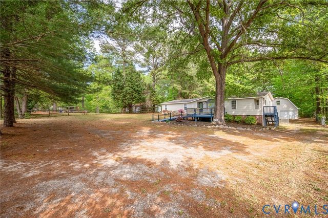 9975 Grove Ct, Gloucester, VA 23061