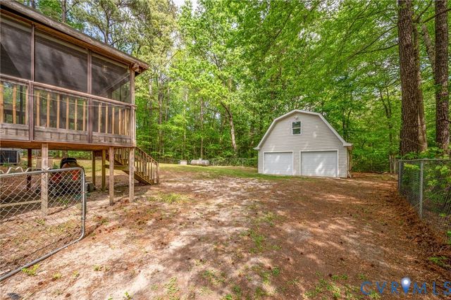 9975 Grove Ct, Gloucester, VA 23061