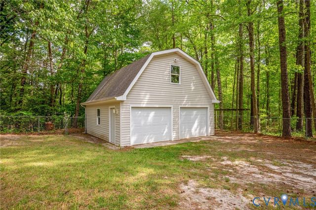 9975 Grove Ct, Gloucester, VA 23061