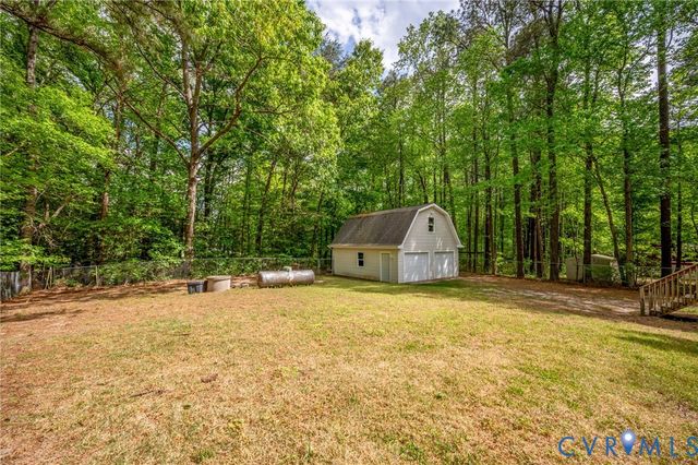 9975 Grove Ct, Gloucester, VA 23061