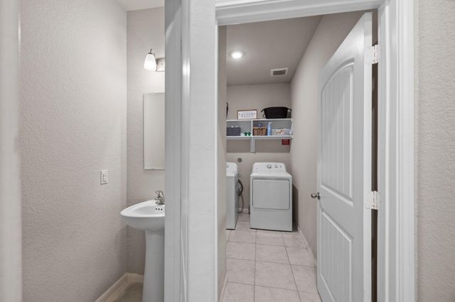 410 Weimer Lagoon Road, La Porte, TX 77571